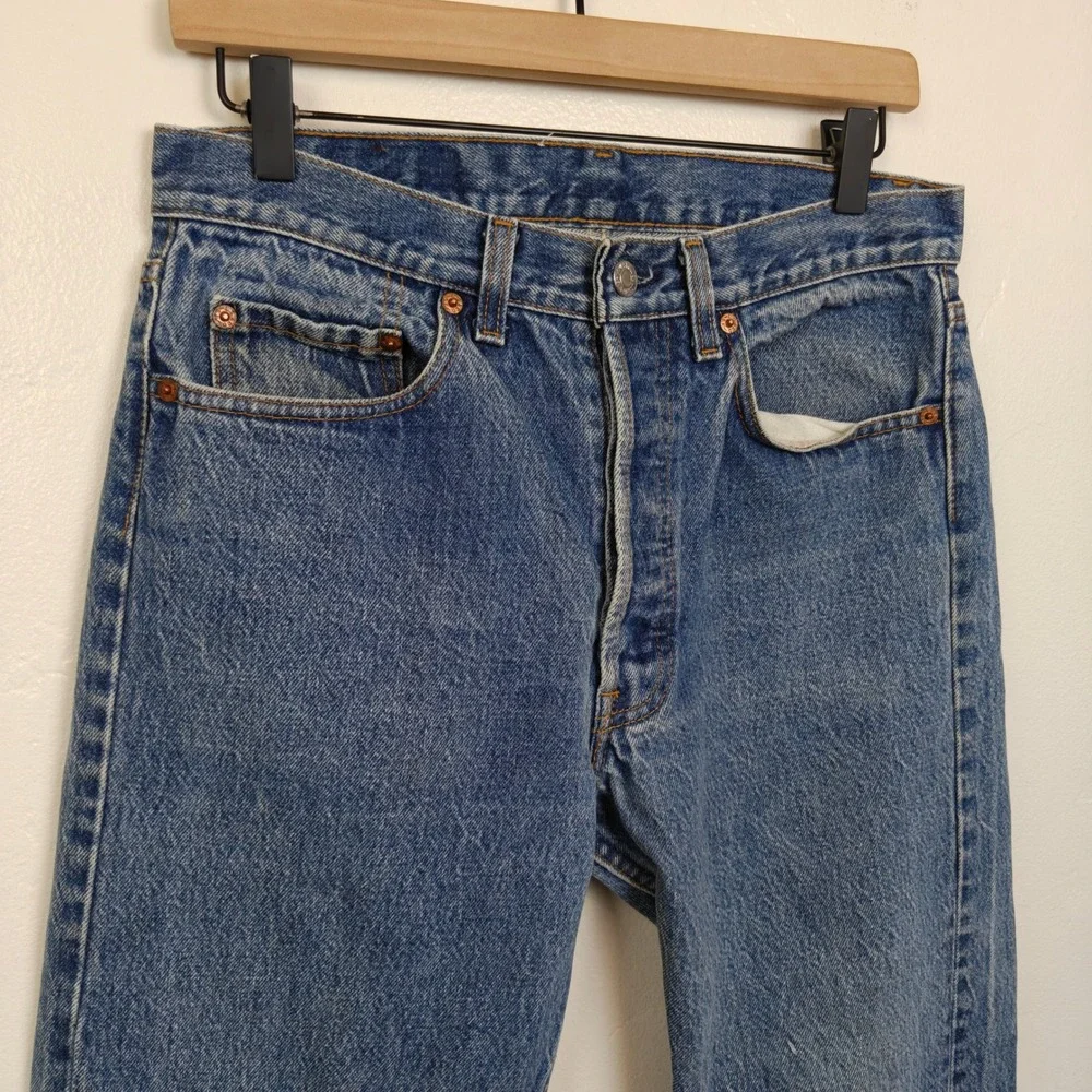 Vintage Levis 501xx Jeans 32x32 Blue Straight Leg Made in USA Grunge Americana